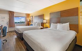 Clarion Pointe Galveston - Beachfront